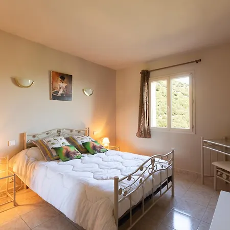 Holiday home Graziosa Avapessa